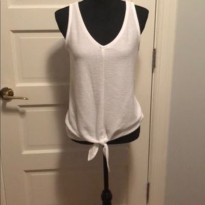 NWT tank from LOFT. Cute texture; tie bottom.